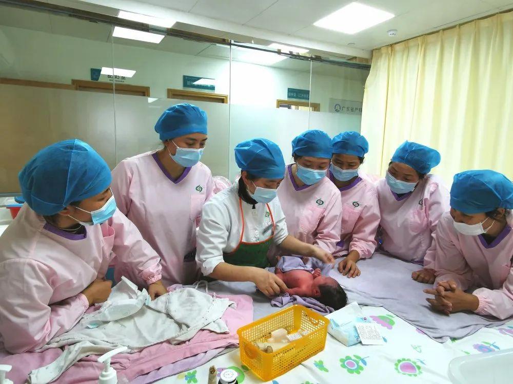 合阳县妇婴监护型护送